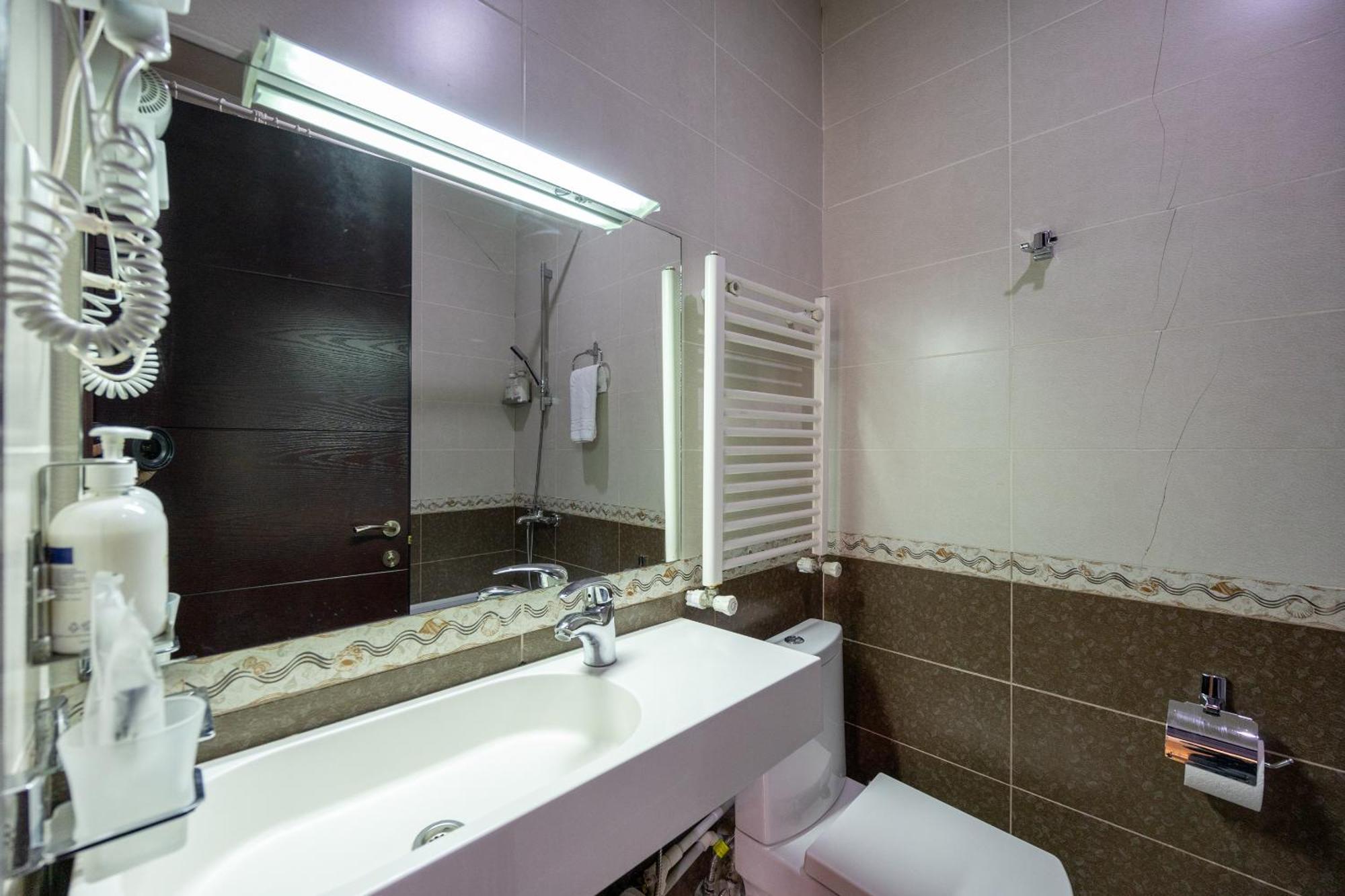 Sololaki Inn Tbilisi Bagian luar foto